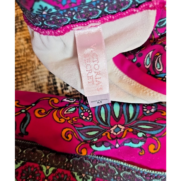 Victoria’s Secret Boho Floral Paisley Triangle Halter Bikini Top Medium Swim - Picture 5 of 5